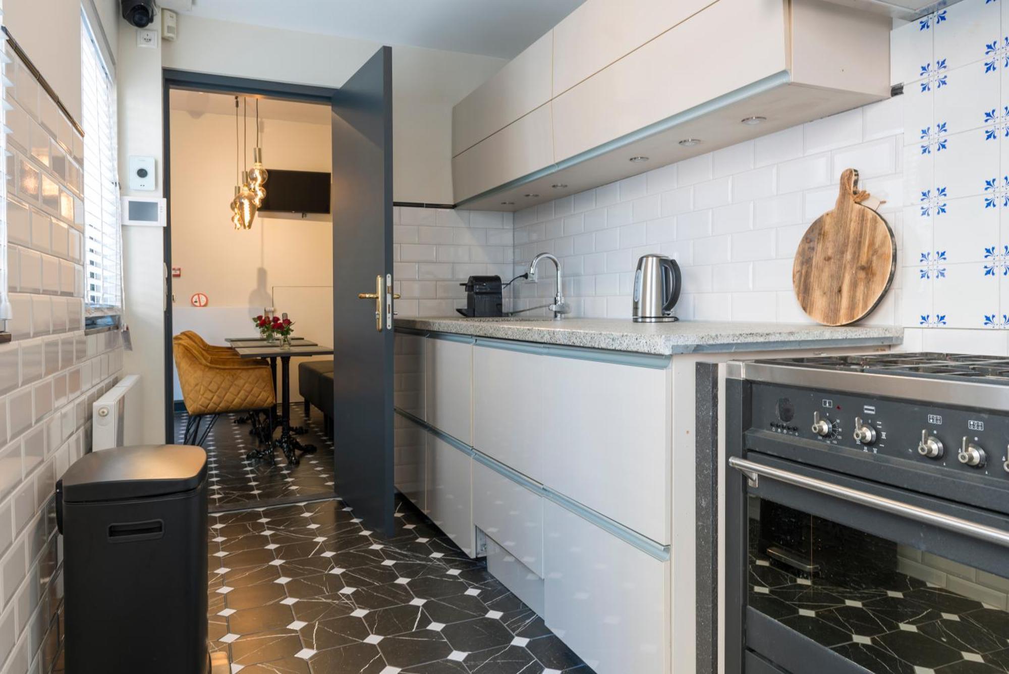 Petite Room With Wifi, Ac, And Shared Kitchen Tilburg Exterior foto